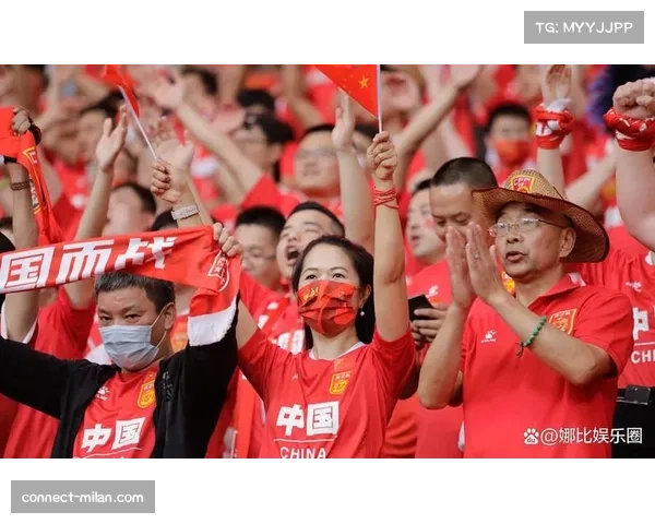 两大球星场边热聊引热议 或成未来联手合作新信号 两大球星场边热聊引热议 或成未来联手合作新信号