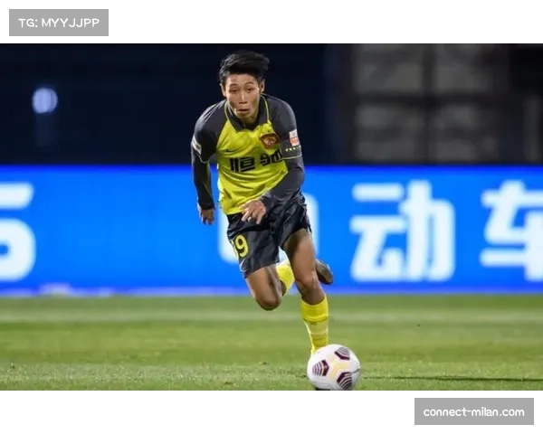 日本浅田大翔下半场闪击 展现门前冷静把握能力 日本浅田大翔下半场闪击 展现门前冷静把握能力